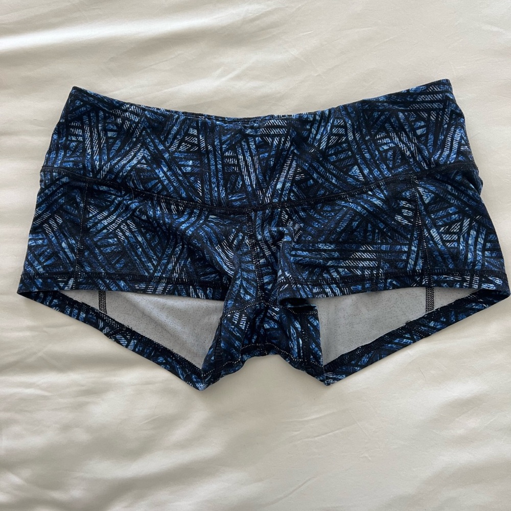 Fleo Shorts
